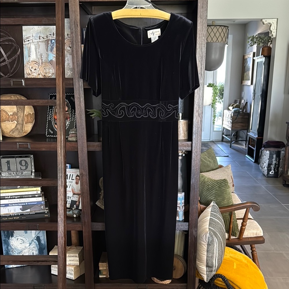 Elegant Black Velvet Dress